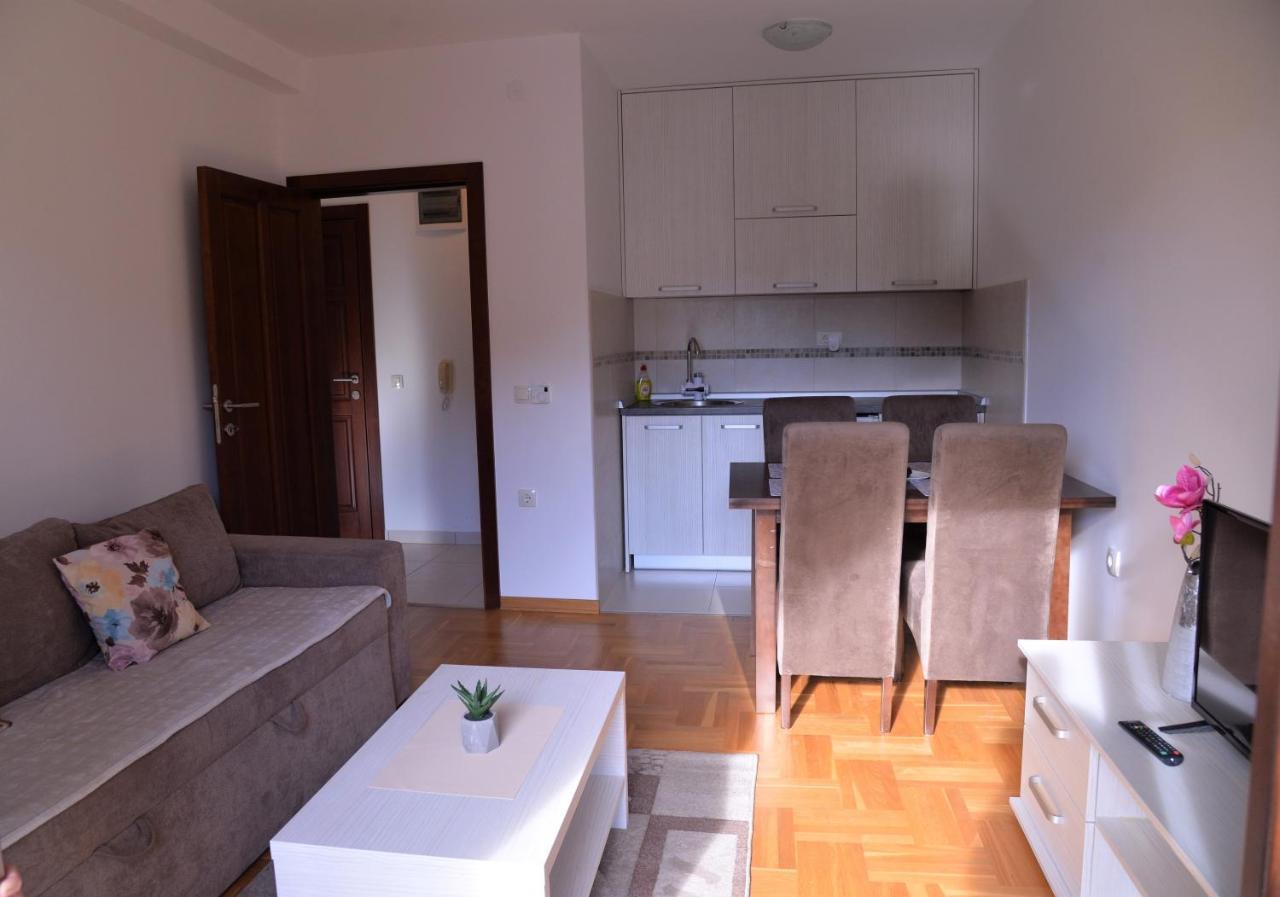 Apartmani Sloboda ซลาตีบอร์ ภายนอก รูปภาพ